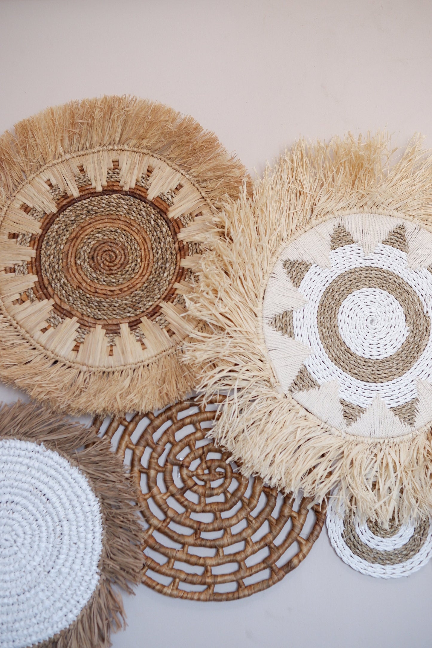 Seagrass Basket Wall Decor, Boho Fringe Wall Decor, Raffia Fringe Placemat, Woven Fringe Basket Wall Decor, Banana Bark Natural Wall Hanging