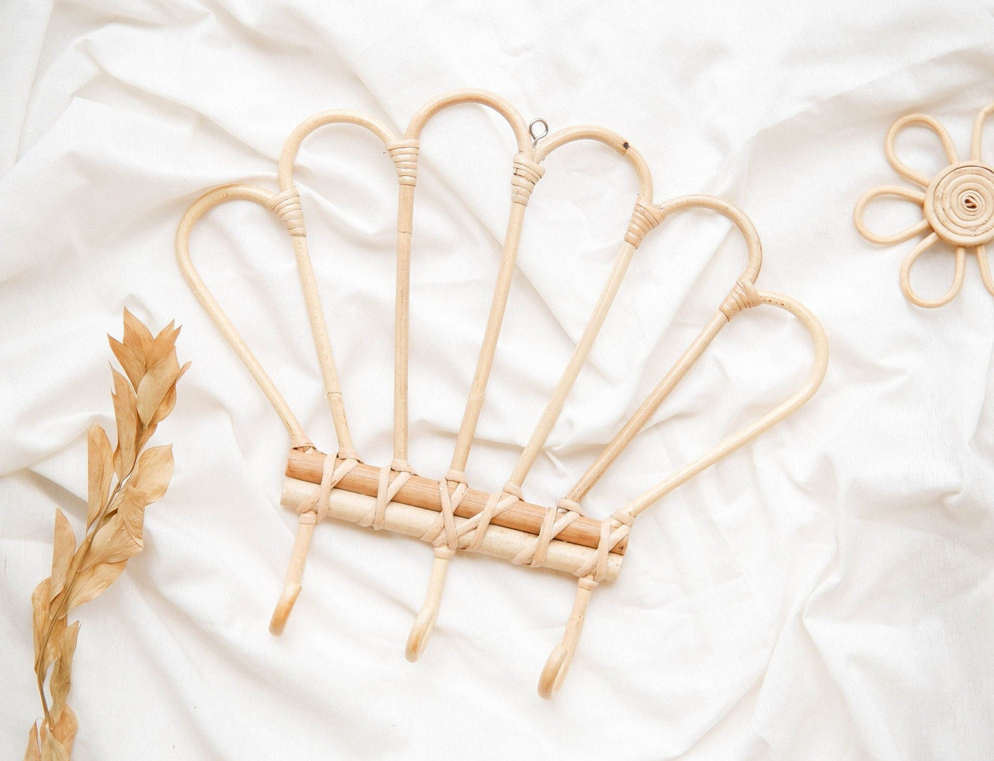 Rattan Shell Wall Hook, Rattan Nursery Wall Decor, Rattan Wall Hook, Boho Rattan Wall Hanger, Boho Girls Room Decor, Christmas Gift