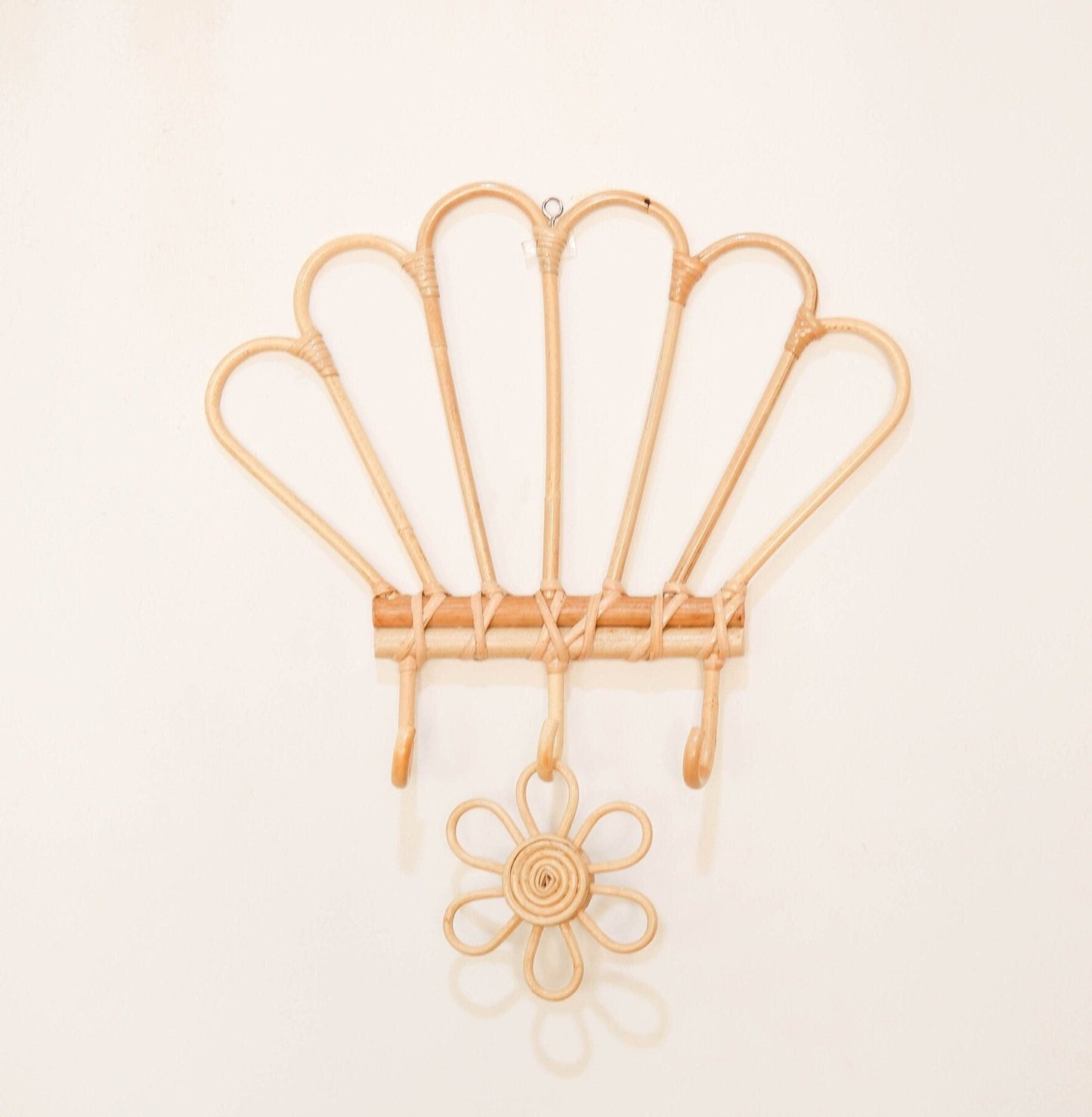 Rattan Shell Wall Hook, Rattan Nursery Wall Decor, Rattan Wall Hook, Boho Rattan Wall Hanger, Boho Girls Room Decor, Christmas Gift