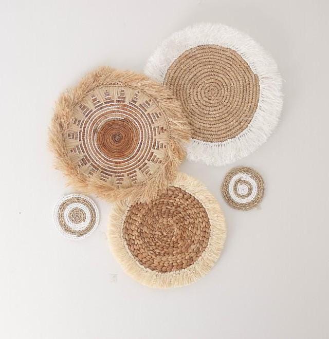 Boho Basket Wall Decor Set 5, Boho Wall Basket with Fringe, Seagrass Basket Wall Hanging, Round Straw Wall Art, Natural Wicker Wall Decor