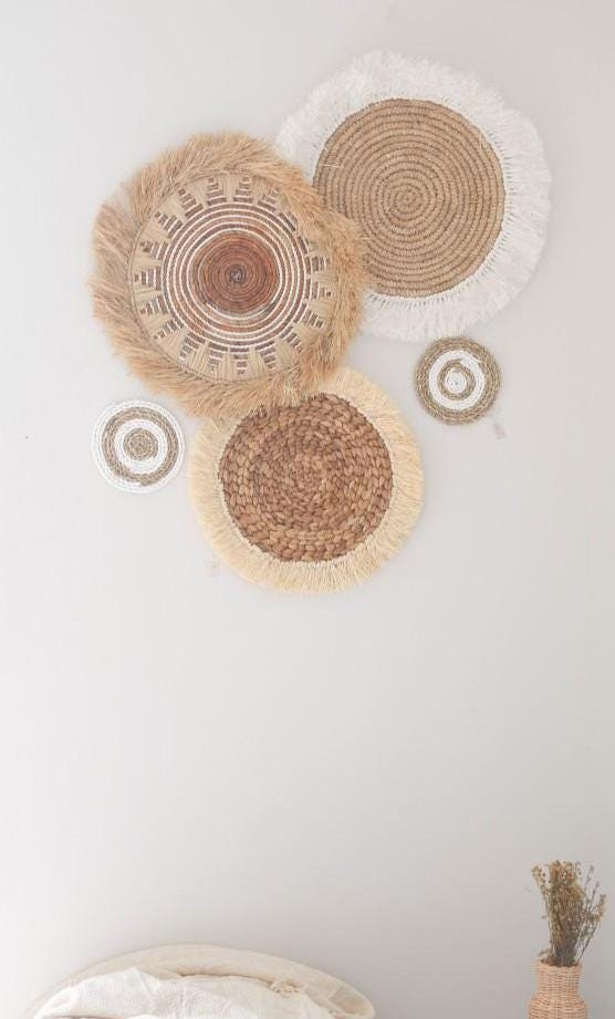 Boho Basket Wall Decor Set 5, Boho Wall Basket with Fringe, Seagrass Basket Wall Hanging, Round Straw Wall Art, Natural Wicker Wall Decor