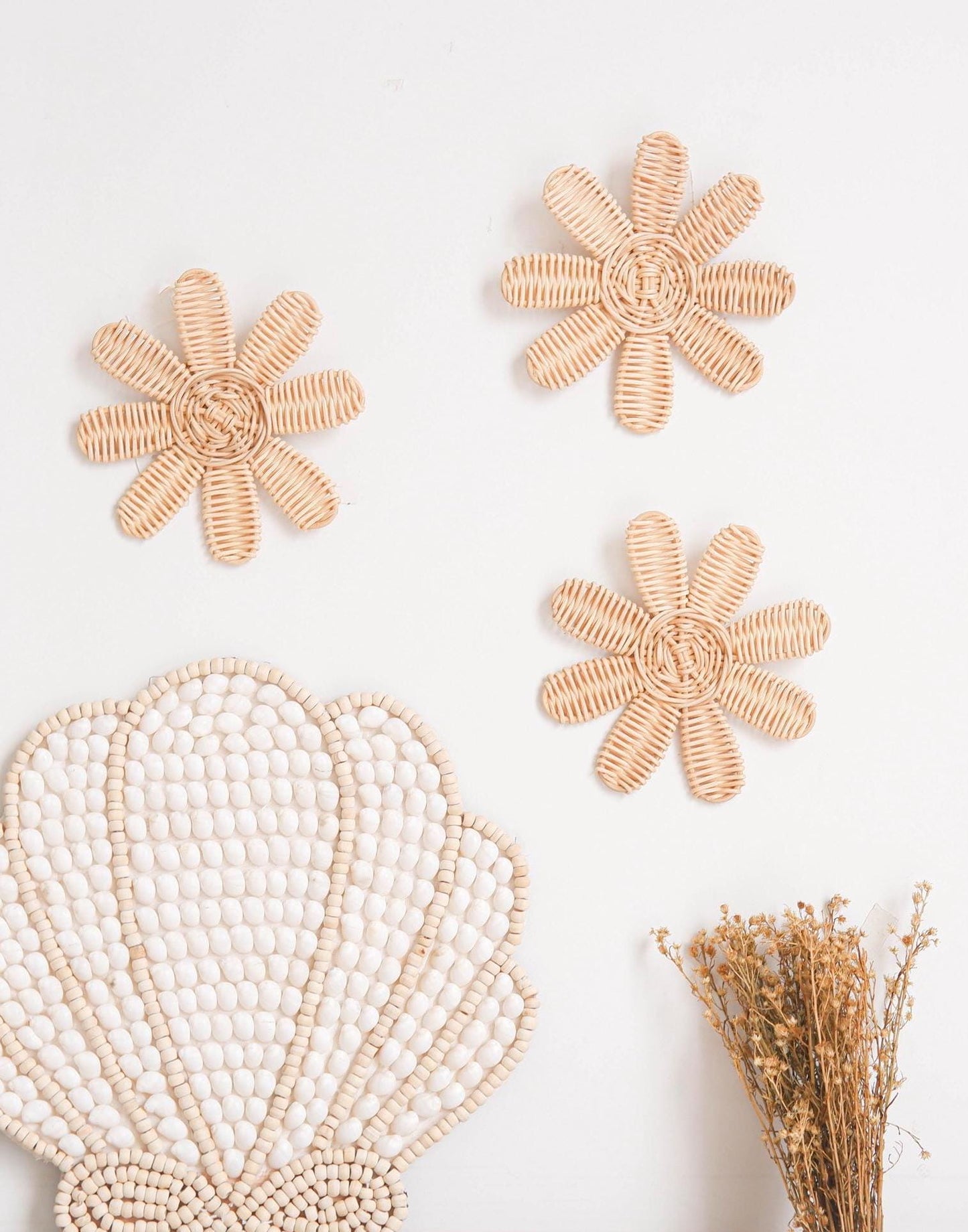 Rattan Flower Wall Decor SET, Rattan Daisy Wall Decor, Boho Nursery Wall Decor, Daisy Girl Room Decor, Rattan Kids Room Decor, Kids Playroom