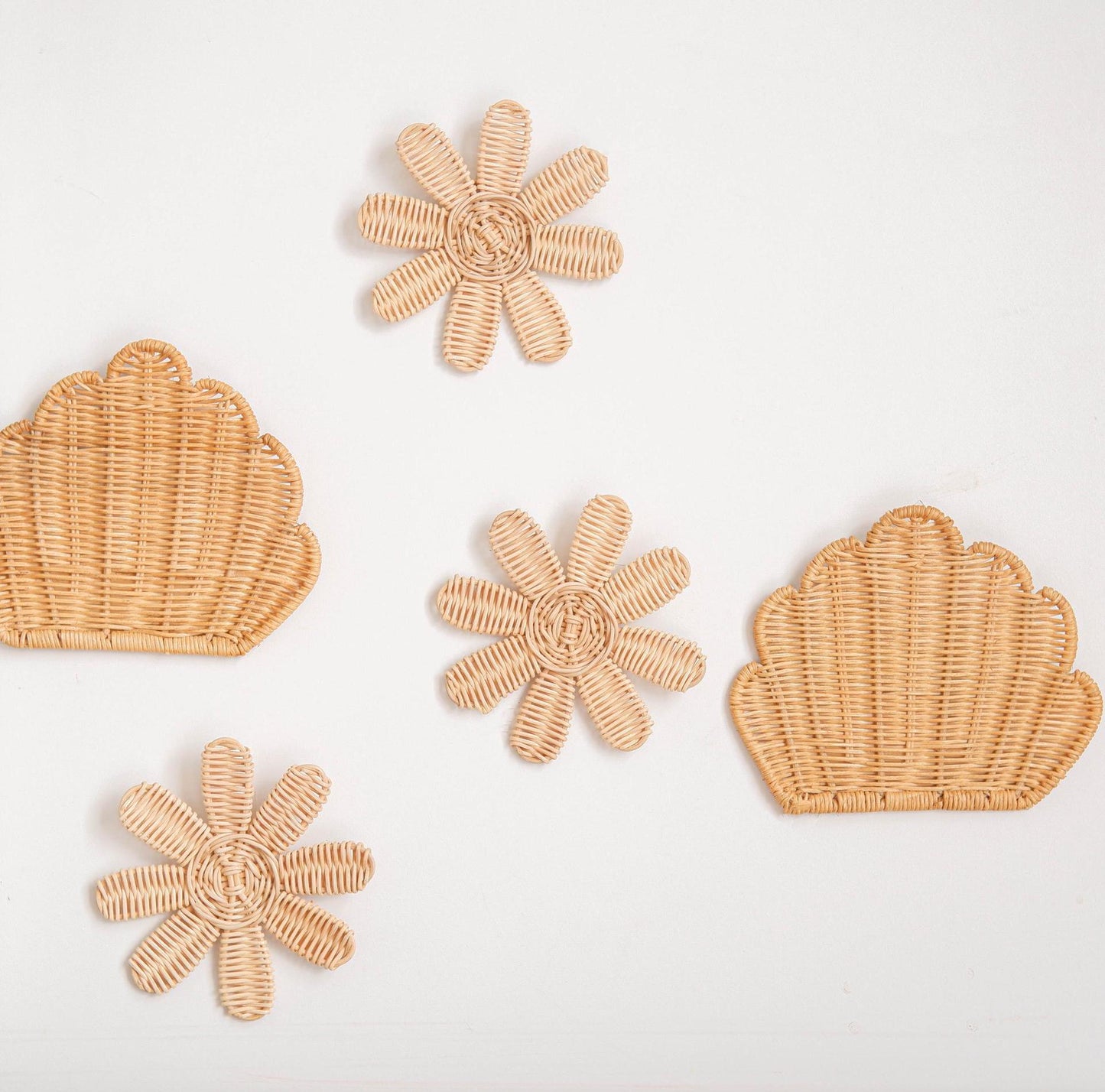 Rattan Flower Wall Decor SET, Rattan Daisy Wall Decor, Boho Nursery Wall Decor, Daisy Girl Room Decor, Rattan Kids Room Decor, Kids Playroom