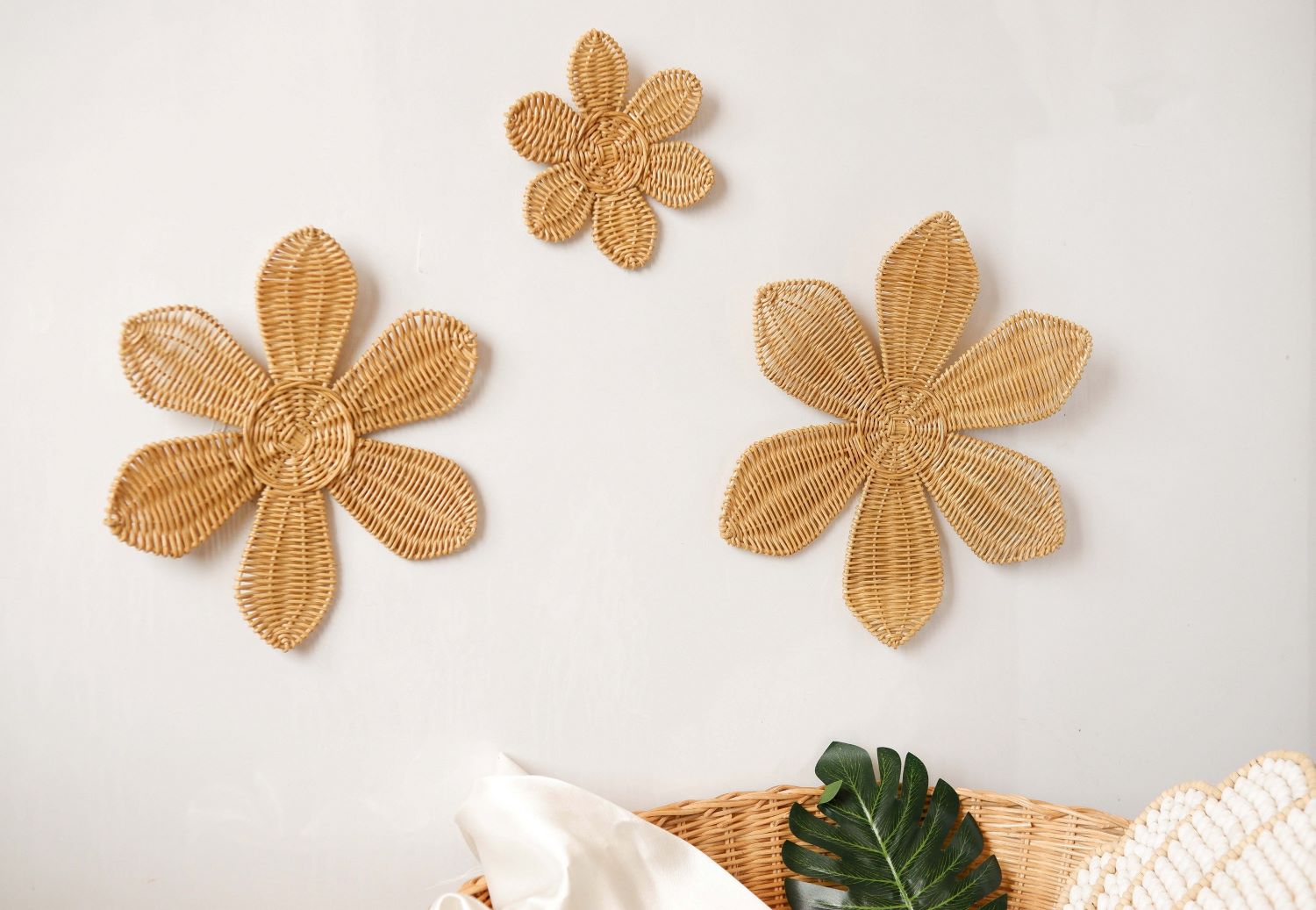 Daisy Rattan Wall Decor | Floral Nursery Decor | Kids Bedroom Decor | Rattan Flower Wall Decor | Wicker Flower Decor