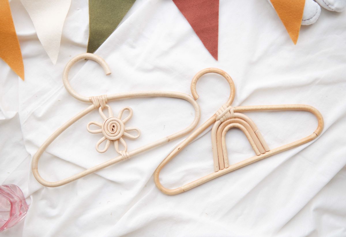 Daisy Rattan Hanger, Rainbow Kids Rattan Hanger, Perfect for Natural Kids Bedroom and Natural Nursery Room Decor