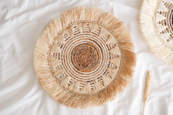 Seagrass Fringe Basket Wall Decor, Raffia Wall Basket, Boho Bedroom Wall Hanging, Natural Wicker Decor