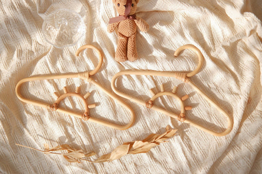 Rattan Hanger for Kids, Boho Baby Clothes Hanger, Sunrise Rattan Hanger, Rattan Kids Clothing Rack, Rattan Nursery Hanger, Kids Rattan Decor