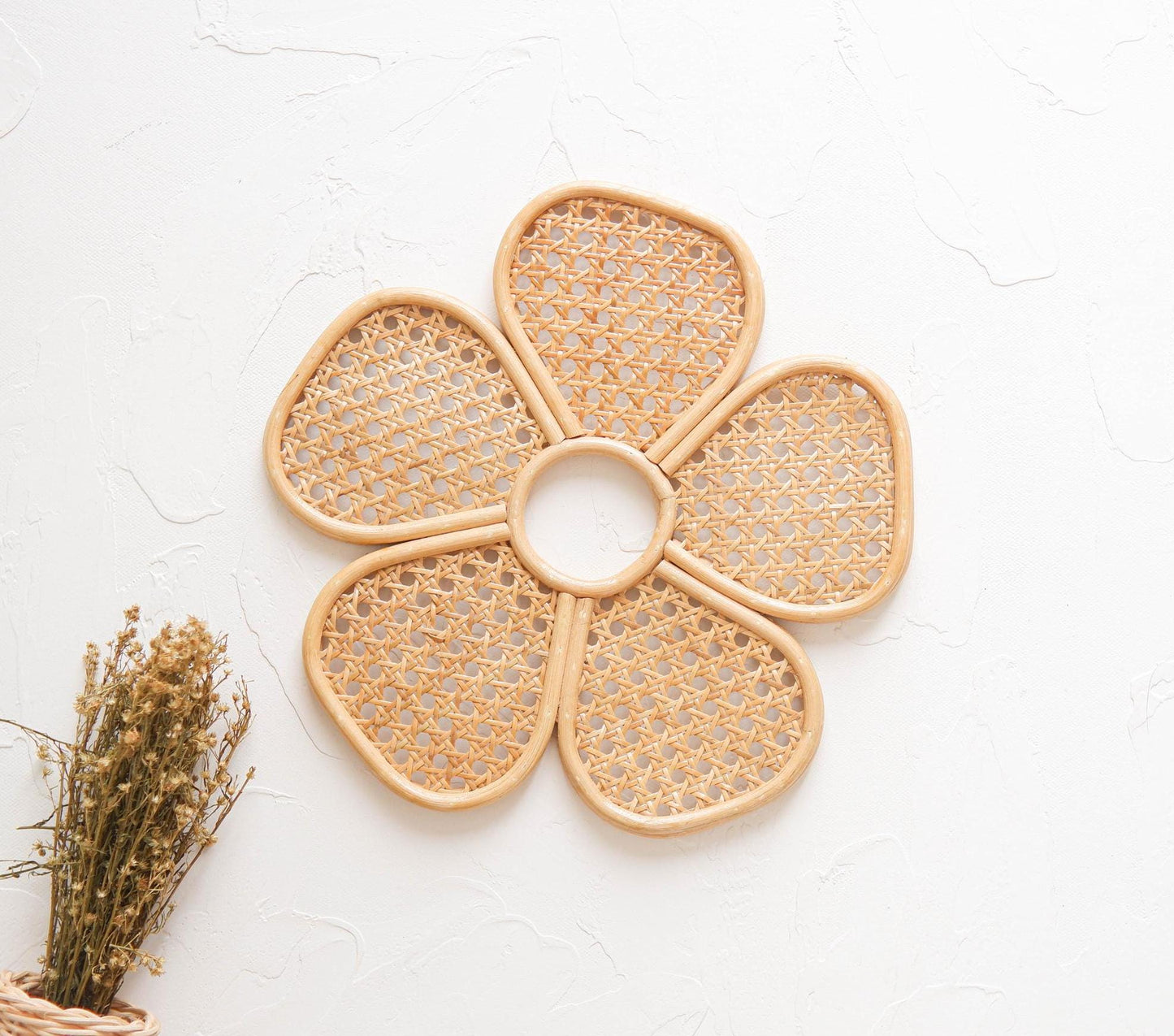 Rattan Flower Wall Decor, Daisy Rattan Nursery Wall Decor, Daisy Boho Room Decor, Baby Girl Boho Wall Decor, Rattan Girl's Bedroom Decor